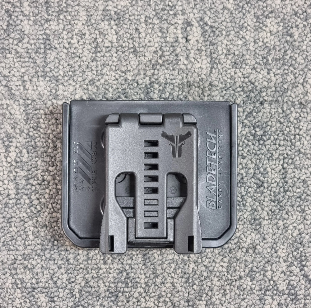 Pre-Owned | Bladetech Mag Holster - Signature Double Mag Pouch with Teklok Attachment- Glock - Magnum Sports