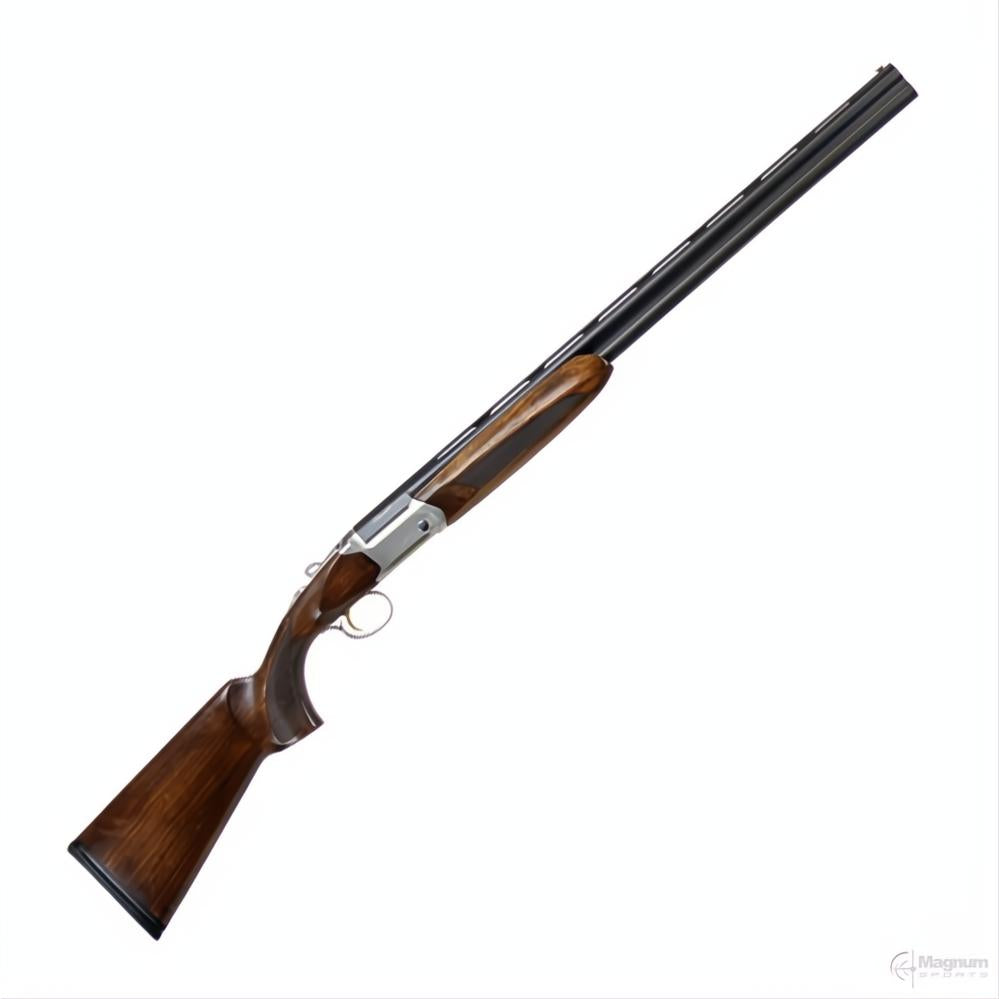 Akkar Churchill 820