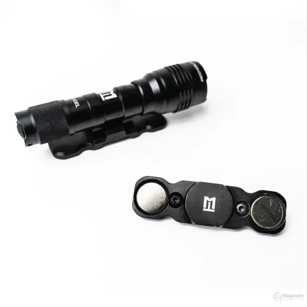 Magne-Tech Rigel-M: 1000lm Magnetic Weapon Torch Kit For M-Lok Rail