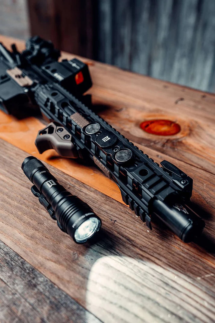 Magne-Tech Rigel-M: 1000lm Magnetic Weapon Torch Kit For M-Lok Rail