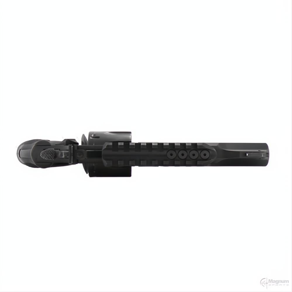 Smith &amp; Wesson Model 327 TRR8 Performance Center