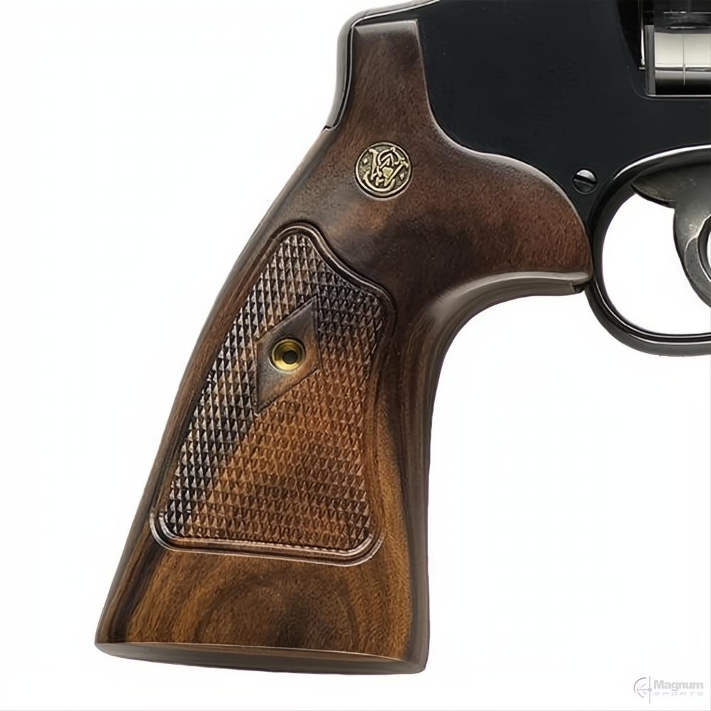 Smith &amp; Wesson Model 57 Classic