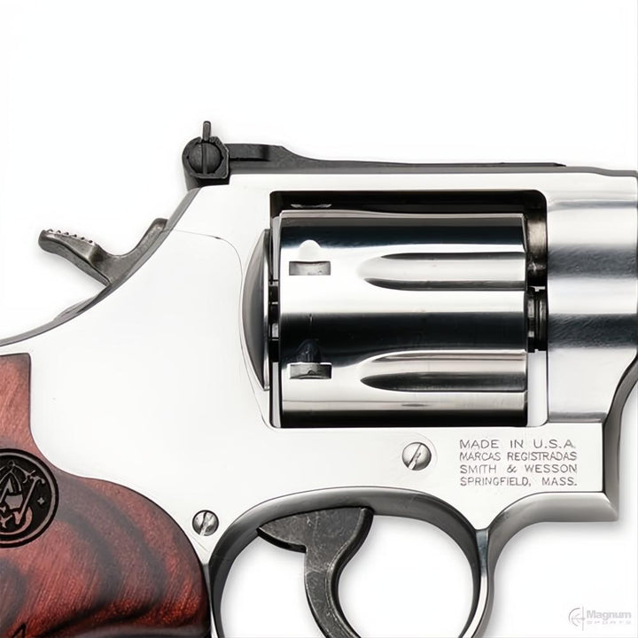 Smith &amp; Wesson Model 686 Deluxe